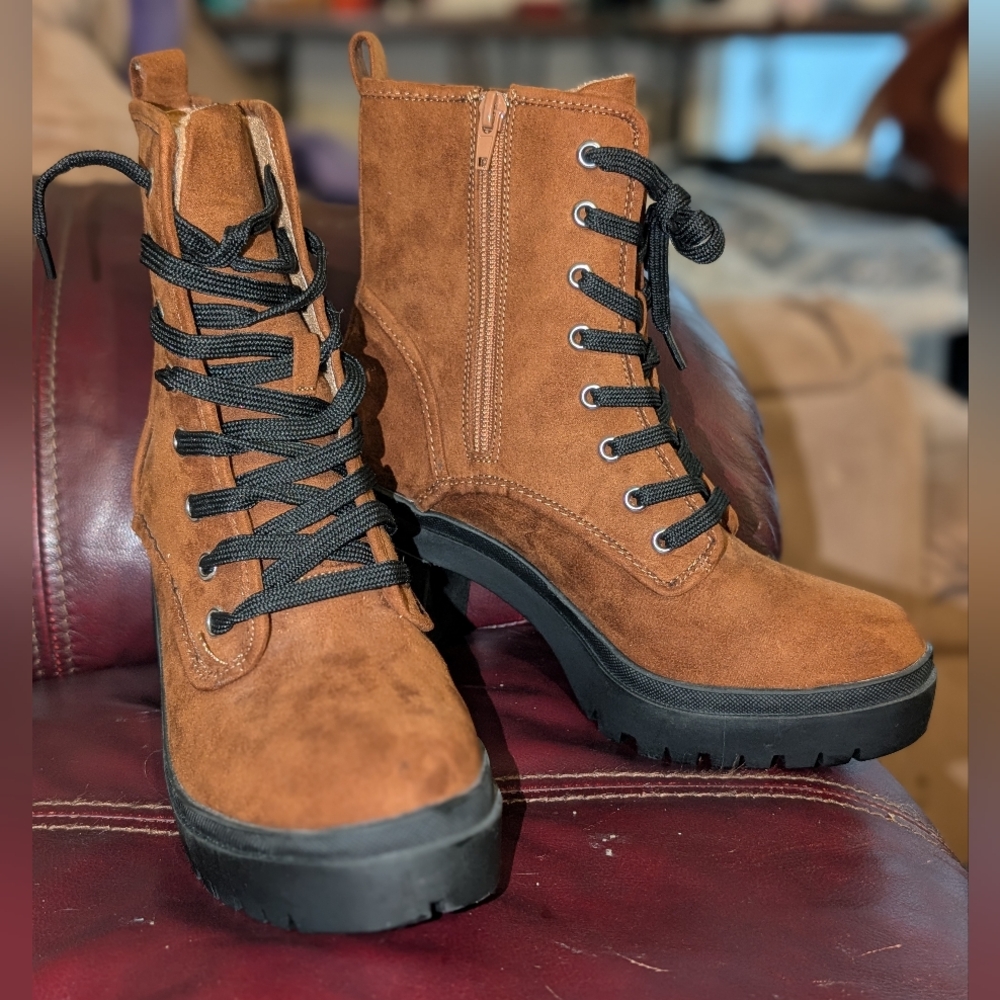 Chunky Heel Lace Up Ankle Booties